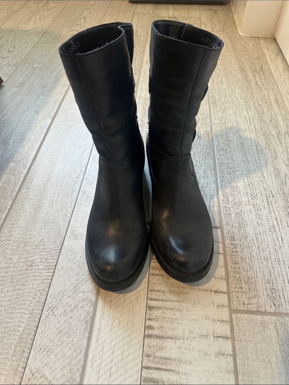 Arturo Chiang Black Mid-Calf Lace-Up Boots